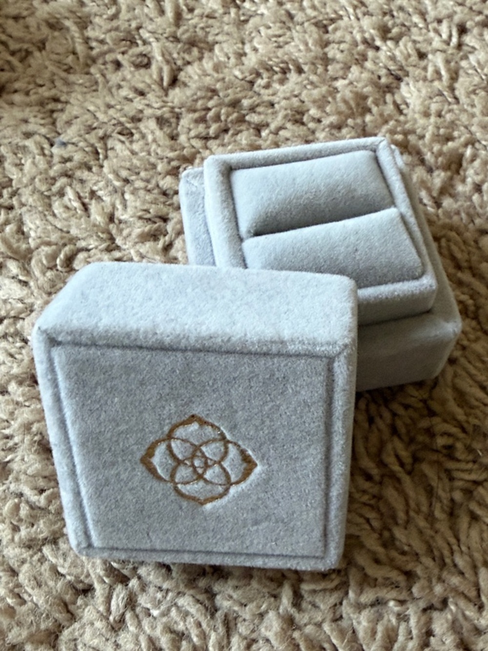 Kendra Scott Velvet Square Ring Box in Light Gray with Gold Embroidery
